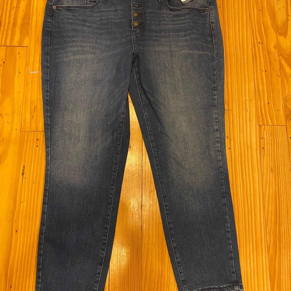 Universal Tgreads target skinny jeans 18 New